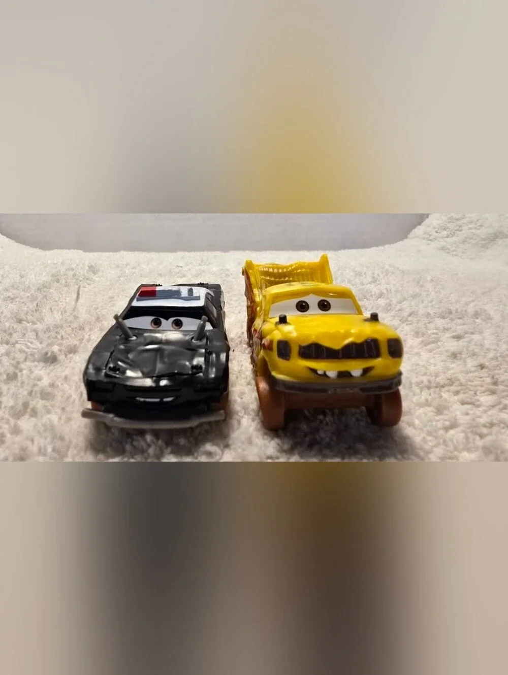 Disney Pixar Cars 3 Crazy 8 Crashers Taco Demolition & APB Police Car LOT of 2